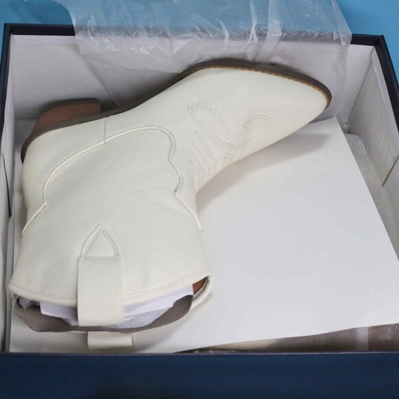 NEW! French Connection Carrie Bootie in White, Size 7 - Picture 8 of 9